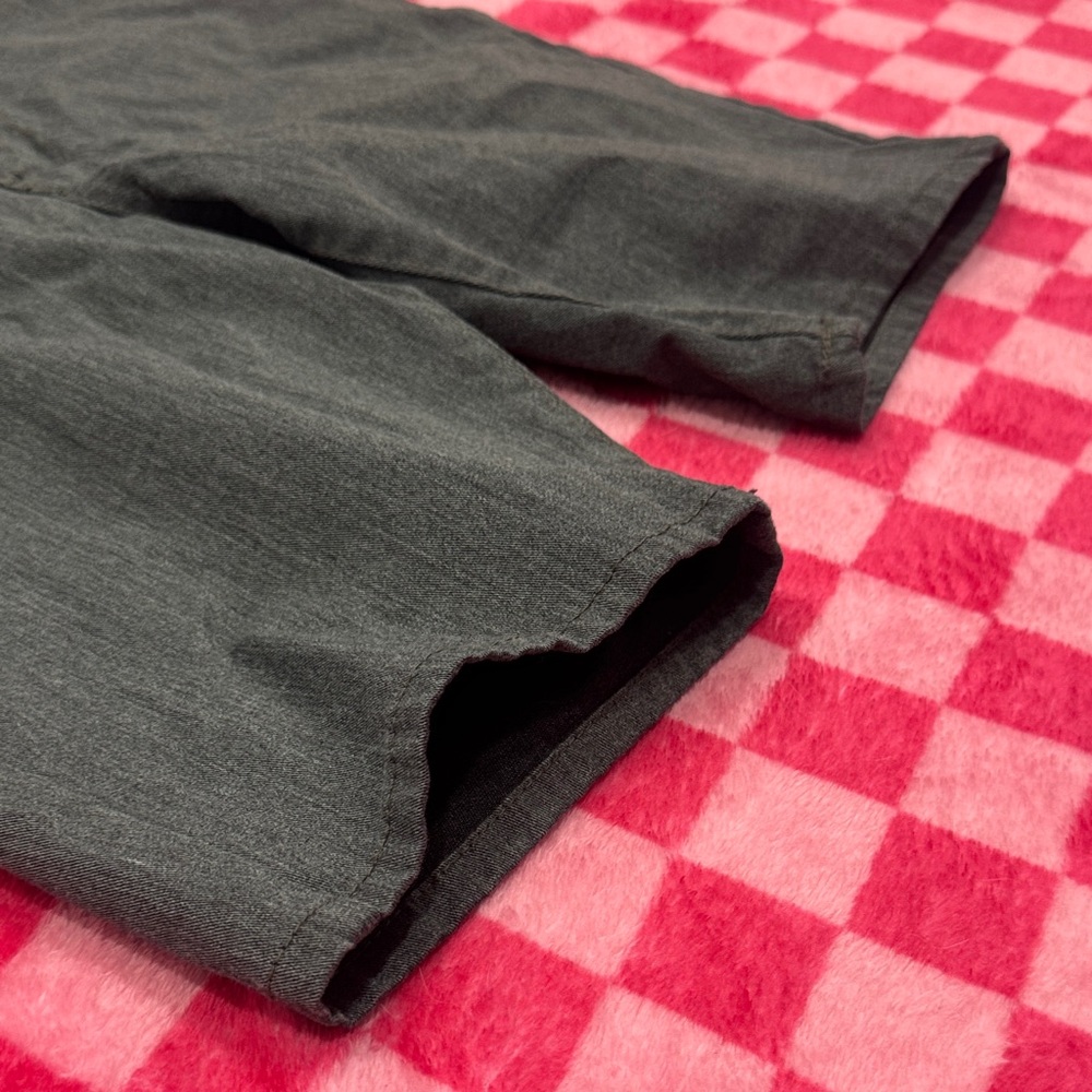 Quiksilver Men's Charcoal Flat Front Shorts - Picture 4 of 6
